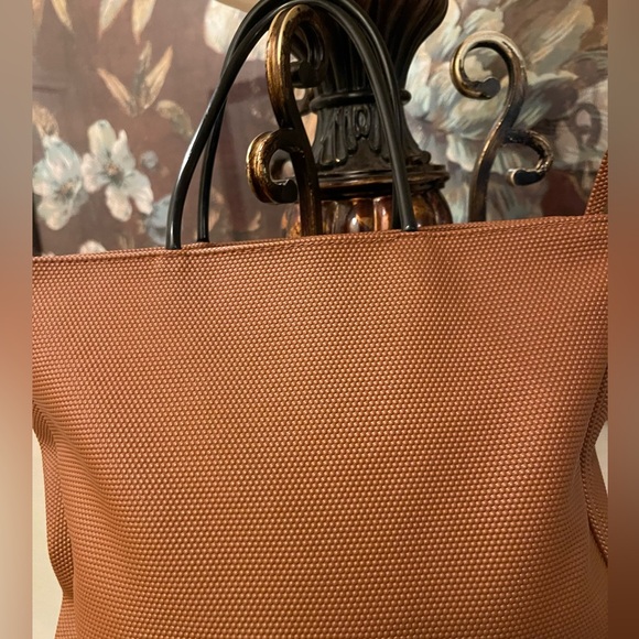 La Rue please check all picture of condition - Picture 7 of 17